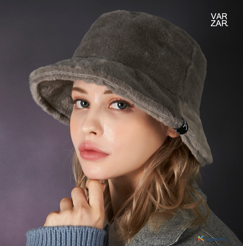 ★VARZAR★ Fur logo point bucket hat cream Fur logo point bucket hat CREAM - VARZAR | 60% - Asian