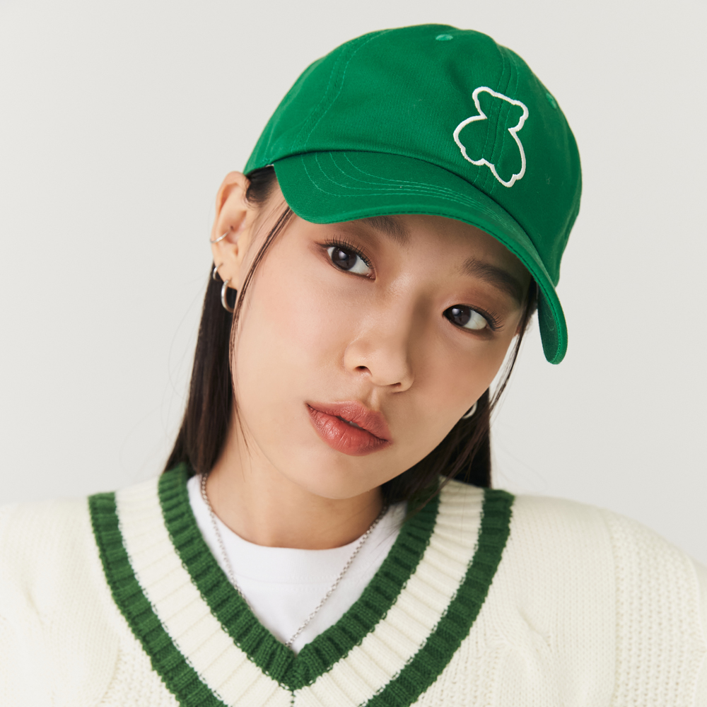 AQO STUDIO SPACE ★バニーベアトレーニングパンツ ktown4u.com : [Aqo Studio Space] Bunny Bear Knit Vest 2colors